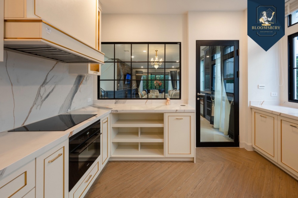 For RentHousePattanakan, Srinakarin : Nantawan Rama 9 - New Krungthepkreetha / 4 Bedrooms (FOR RENT) BZD076