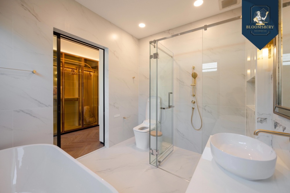 For RentHousePattanakan, Srinakarin : Nantawan Rama 9 - New Krungthepkreetha / 4 Bedrooms (FOR RENT) BZD076