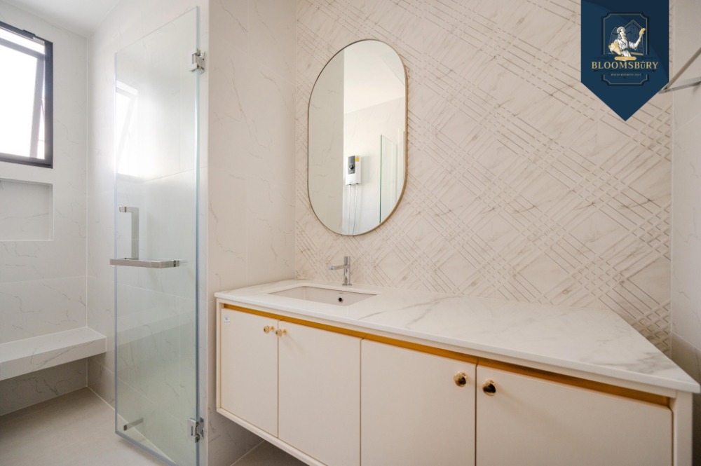 For RentHousePattanakan, Srinakarin : Nantawan Rama 9 - New Krungthepkreetha / 4 Bedrooms (FOR RENT) BZD076