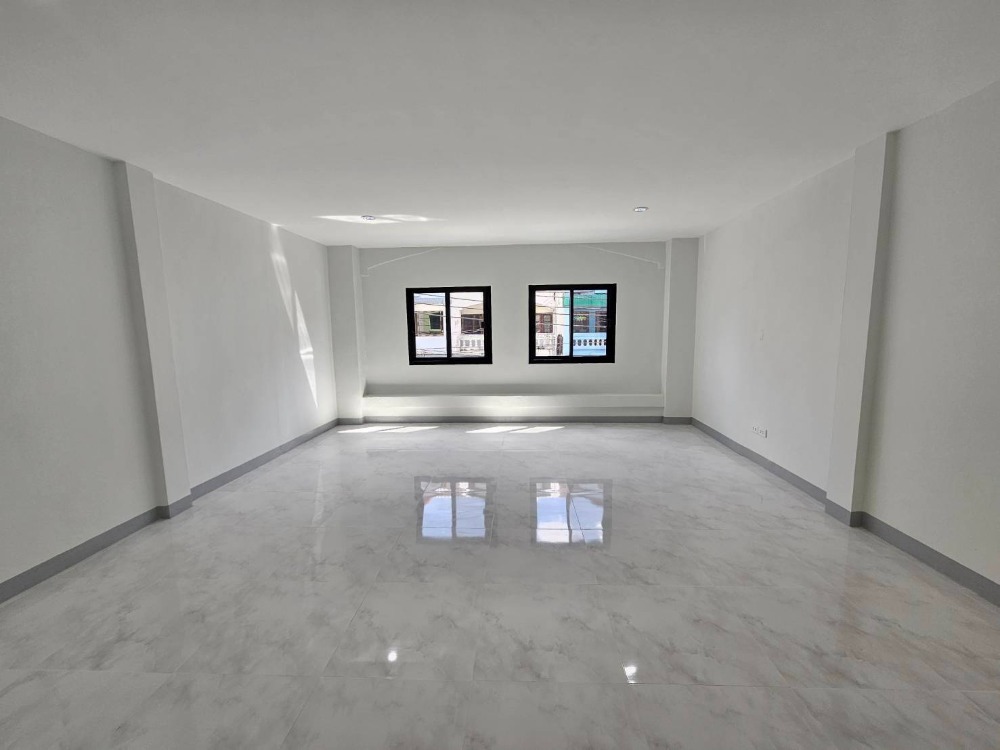 ขายทาวน์โฮมเลียบทางด่วนรามอินทรา : ขายทาวน์โฮม 3 ชั้น หมู่บ้านเพลินวิภา เลียบด่วนเอกมัย-รามอินทรา รถไฟฟ้าสายสีชมพู นวลจันทร์ รามอินทรา40 ตลาดนัดเลียบด่วน ทางด่วนเอกมัย-รามอินทรา บึงกุ่ม แฟชั่นไอแลนด์ โรงพยาบาลนพรัตน โรงพยาบาลสินแพทย์ โรงเรียนบดินทร์เดช