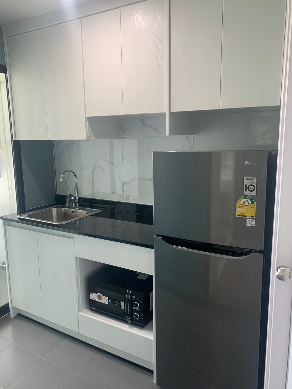 For RentCondoRamkhamhaeng, Hua Mak : Condo for rent: Rye, Rye Hua Mak, Building B, 5th floor, built-in, luxurious throughout the room, open view, very beautiful, rental price 12,000 baht.