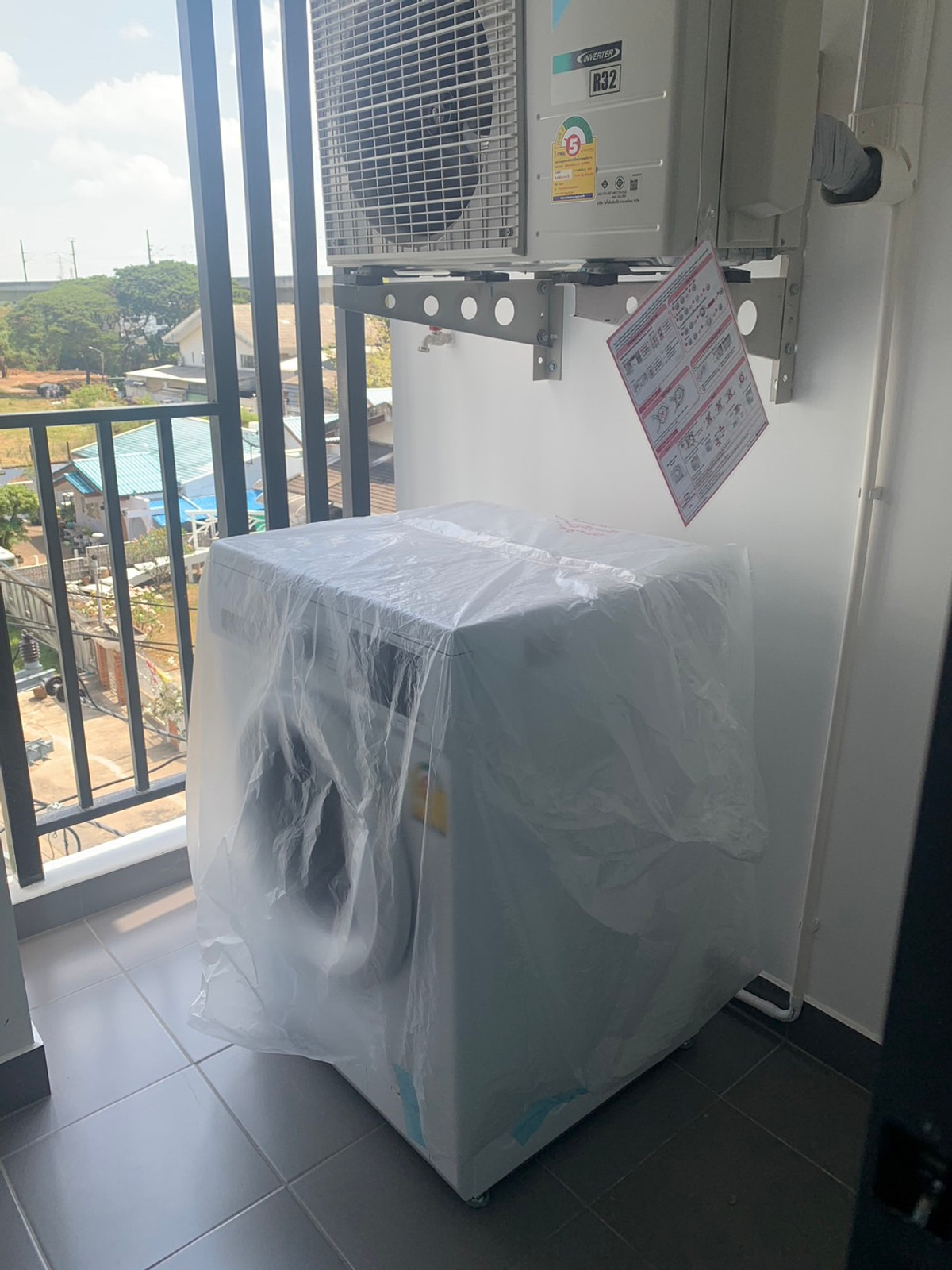 For RentCondoRamkhamhaeng, Hua Mak : Condo for rent: Rye, Rye Hua Mak, Building B, 5th floor, built-in, luxurious throughout the room, open view, very beautiful, rental price 12,000 baht.