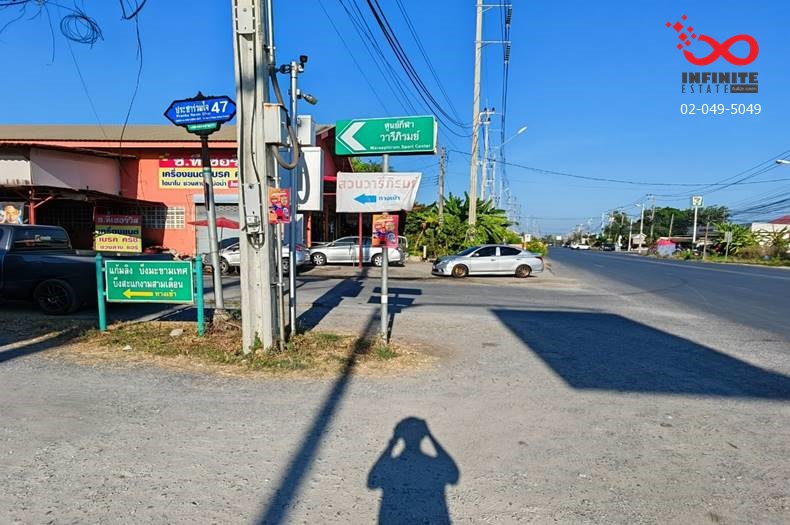 For SaleLandMin Buri, Romklao : Land for sale 4 rai 1 ngan 78 square wa, Soi Pracha Ruamjai 47. Pracha Ruam Jai Road