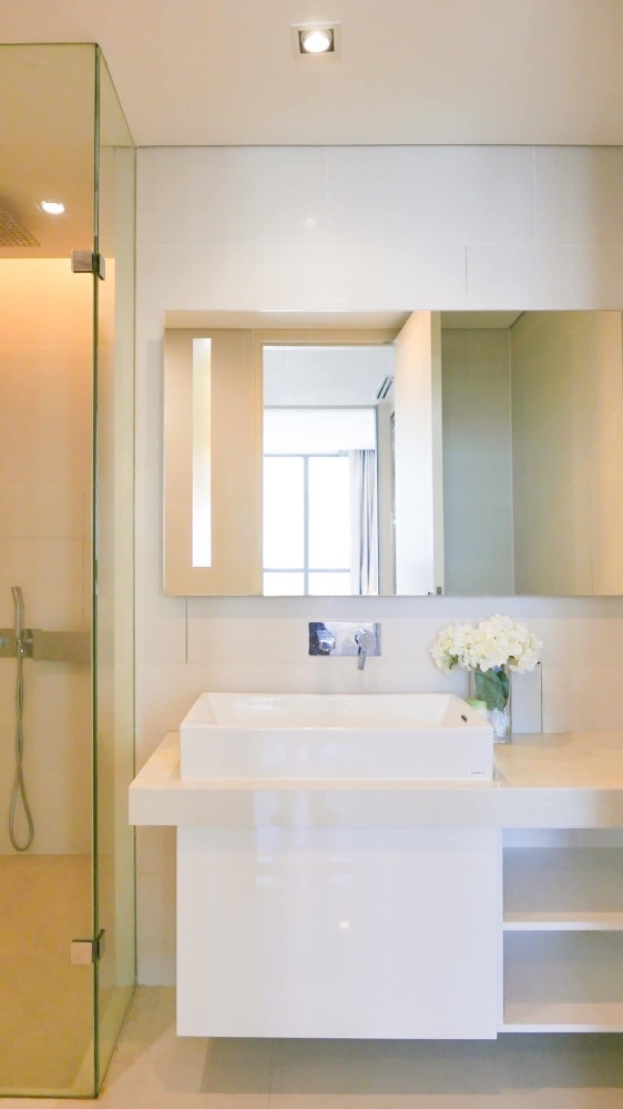 ให้เช่าคอนโดสาทร นราธิวาส : For Rent at The Bangkok Sathorn!! Hot Price