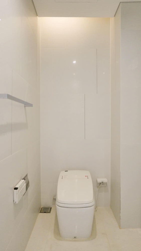 ให้เช่าคอนโดสาทร นราธิวาส : For Rent at The Bangkok Sathorn!! Hot Price