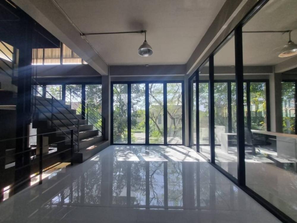 ให้เช่าโฮมออฟฟิศรัชดา ห้วยขวาง : ปล่อยเช่าโฮมออฟฟิศ รัชดา 32 - 36 ที่จอดรถ 8 คัน พื้นที่ใช้สอย 1,200 ตารางเมตร จดทะเบียนบริษัท หรือทำธุรกิจได้