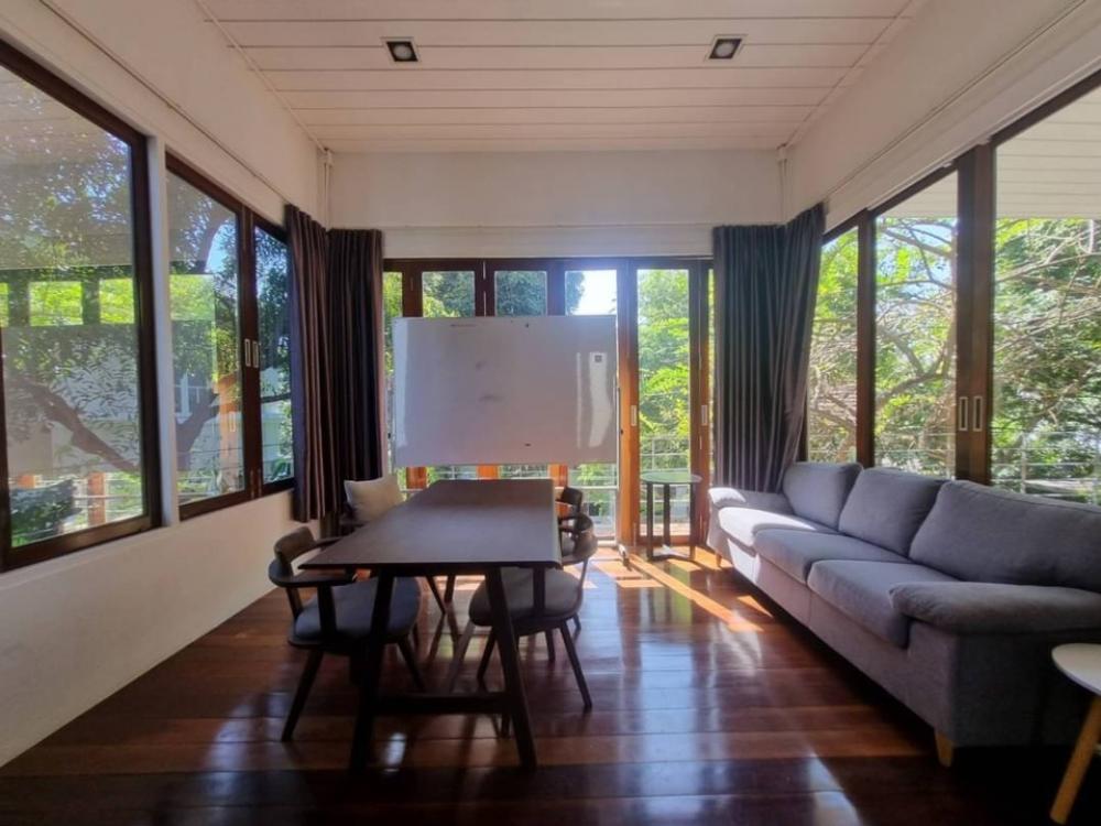 ให้เช่าโฮมออฟฟิศรัชดา ห้วยขวาง : ปล่อยเช่าโฮมออฟฟิศ รัชดา 32 - 36 ที่จอดรถ 8 คัน พื้นที่ใช้สอย 1,200 ตารางเมตร จดทะเบียนบริษัท หรือทำธุรกิจได้