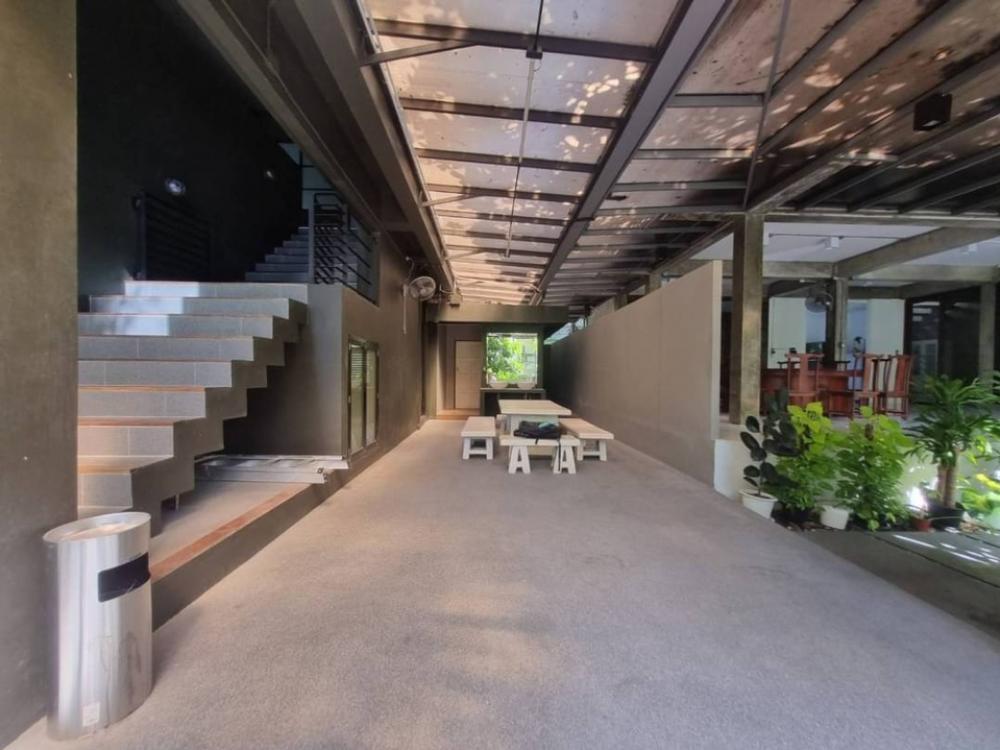 ให้เช่าโฮมออฟฟิศรัชดา ห้วยขวาง : ปล่อยเช่าโฮมออฟฟิศ รัชดา 32 - 36 ที่จอดรถ 8 คัน พื้นที่ใช้สอย 1,200 ตารางเมตร จดทะเบียนบริษัท หรือทำธุรกิจได้