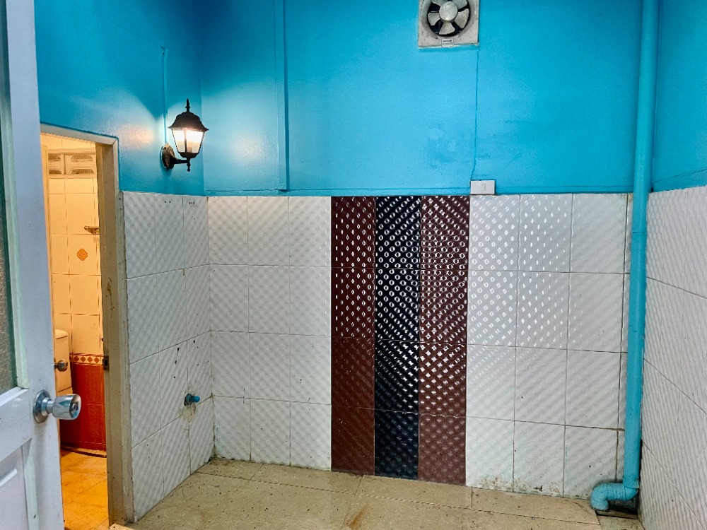 ขายอาคารพาณิชย์นวมินทร์ รามอินทรา : [M3594] ขายขาดทุน‼️ อาคารพาณิชย์ 4 ชั้น 4 นอน 3 น้ำ รถไฟฟ้าสายสีชมพู สถานีบางชัน ติดถนนใหญ่พระยาสุเรนทร์ 20 ถ.รามอินทรา 109 ใกล้สวนสยาม ซาฟารีเวิลด์ แฟชั่นไอส์แลนด์