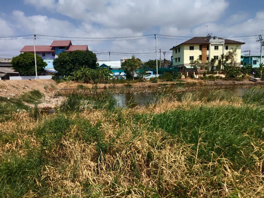 For SaleLandSamut Prakan,Samrong : Land for sale, 1 rai, Soi Bang Pla 71, Theparak Road, Bang Pla, Bang Phli, Samut Prakan.