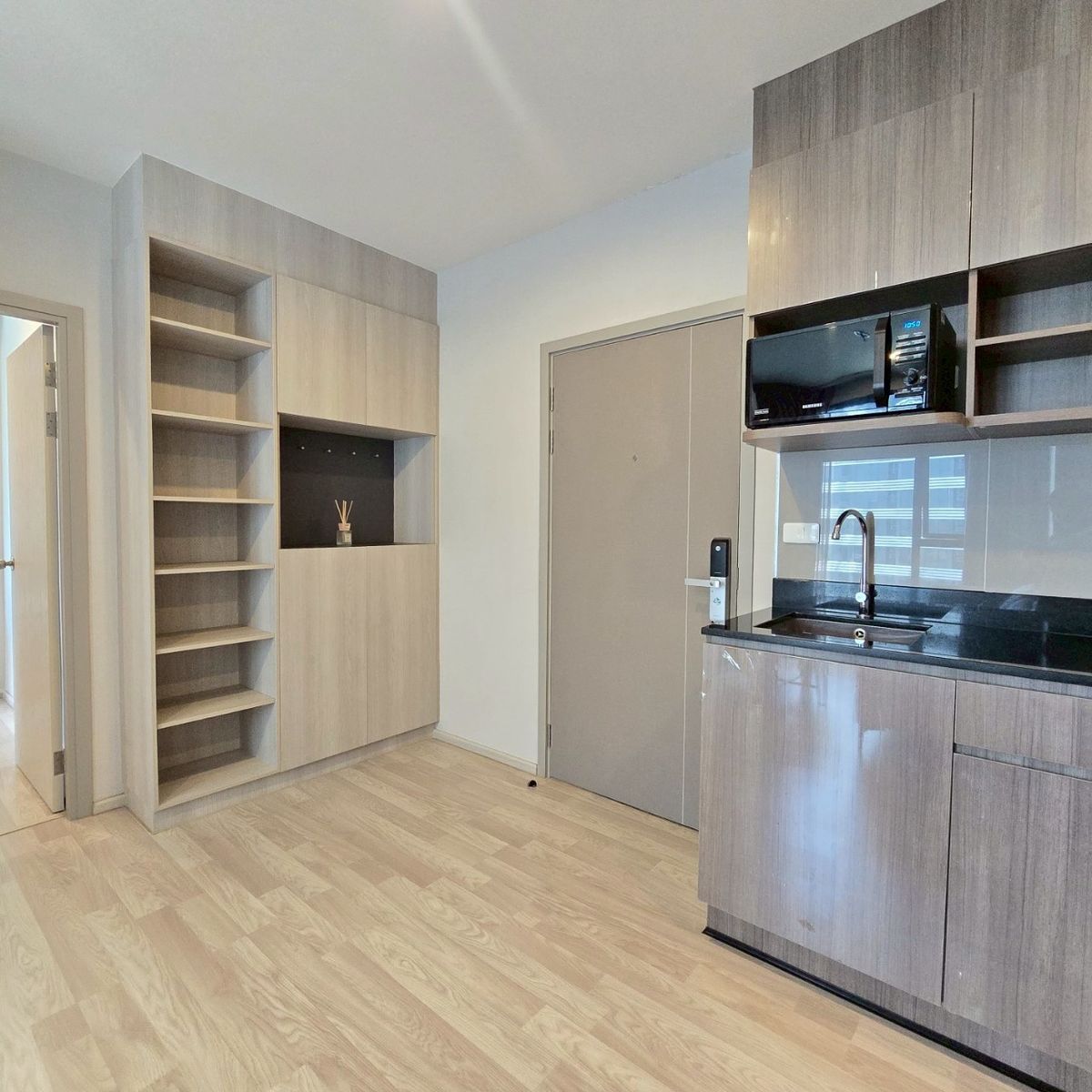 For RentCondoBangna, Bearing, Lasalle : 🌟NEW⭐New room, never lived in, FOR RENT Condo 1 BEDROOM ❤ 27 sq m., east side