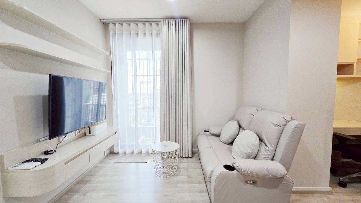 For RentCondoBangna, Bearing, Lasalle : FOR RENT 1BEDROOM 30 sqm high floor 13,000 per month