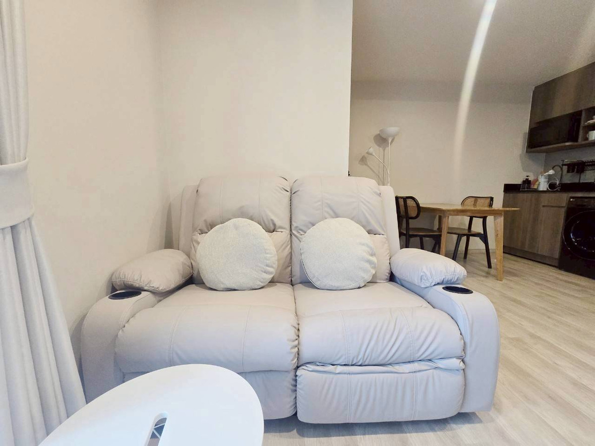 For RentCondoBangna, Bearing, Lasalle : FOR RENT 1BEDROOM 30 sqm high floor 13,000 per month