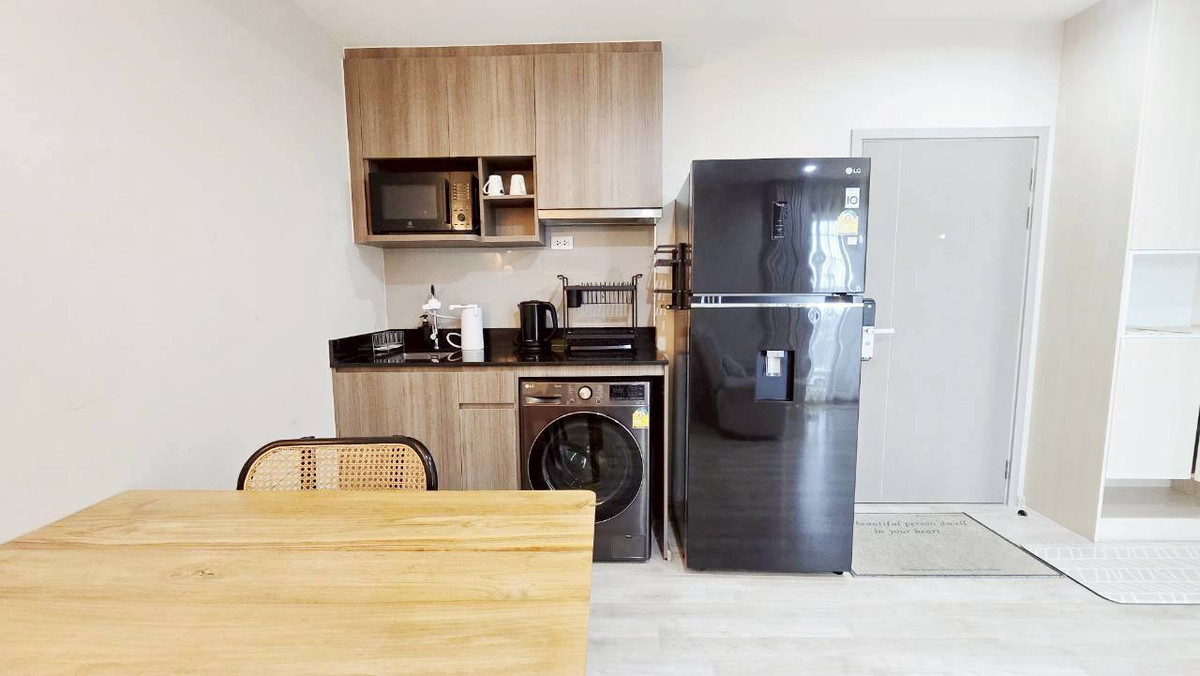 For RentCondoBangna, Bearing, Lasalle : FOR RENT 1BEDROOM 30 sqm high floor 13,000 per month