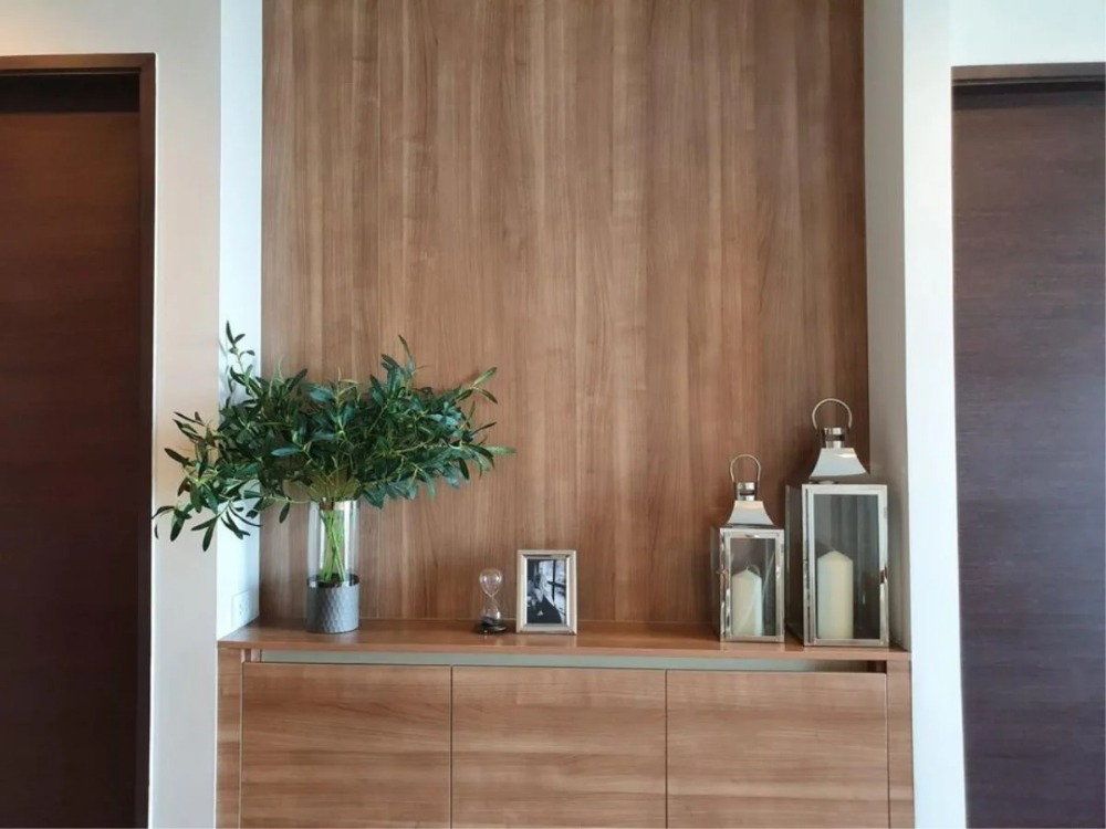 ให้เช่าคอนโดสาทร นราธิวาส : Rhythm Sathorn Taksin 45 sq.m. please add Line ID @806qphgn O8415O5483