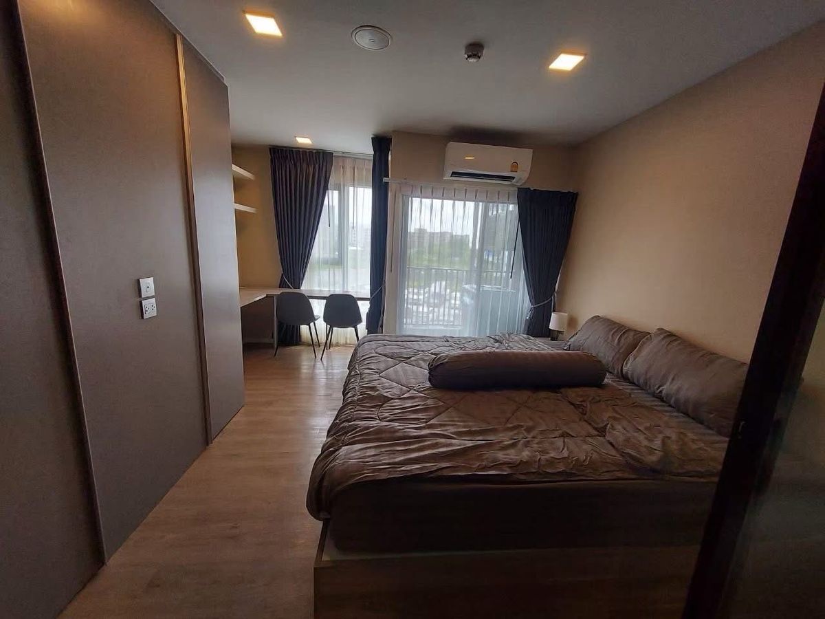 For RentCondoPathum Thani,Rangsit, Thammasat : For rent Kave TU 32 sq m. Special plan, very large room, Building A, 3rd floor, price 11000/month, size 32 sq m.✨Complete amenities✨- TV - Washing machine - 2 door refrigerator - Smart TV - Refrigerator - Microwave - Water heater - 5 foot bed - 2 air cond