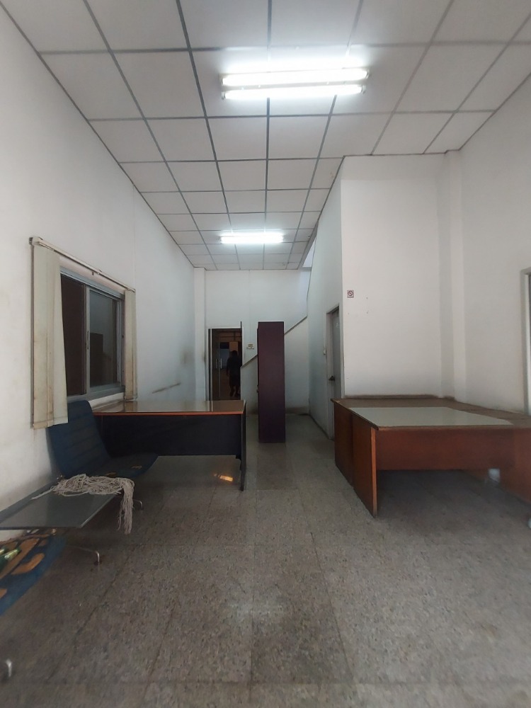 ขายโรงงานสมุทรปราการ สำโรง : ขายโรงงานมินิแฟคทอรี่ สุธาวี (เดิมเป็นโรงพิมพ์)  พร้อมใบรง.4  ถ.ปานวิถี ต.บางเพรียง อ.บางบ่อ สมุทรปราการ  โรงงานโกดัง 2 ชั้น เนื้อที่ 176 ตรว.