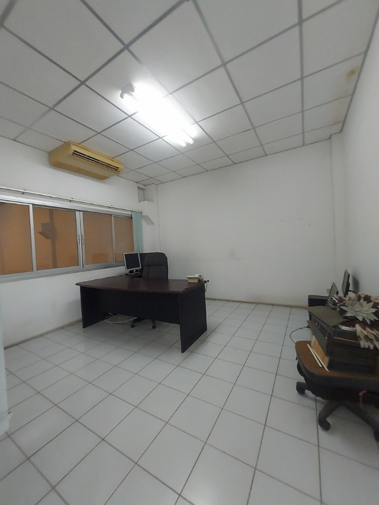 ขายโรงงานสมุทรปราการ สำโรง : ขายโรงงานมินิแฟคทอรี่ สุธาวี (เดิมเป็นโรงพิมพ์)  พร้อมใบรง.4  ถ.ปานวิถี ต.บางเพรียง อ.บางบ่อ สมุทรปราการ  โรงงานโกดัง 2 ชั้น เนื้อที่ 176 ตรว.