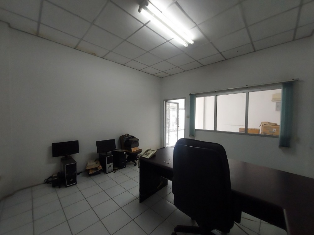 ขายโรงงานสมุทรปราการ สำโรง : ขายโรงงานมินิแฟคทอรี่ สุธาวี (เดิมเป็นโรงพิมพ์)  พร้อมใบรง.4  ถ.ปานวิถี ต.บางเพรียง อ.บางบ่อ สมุทรปราการ  โรงงานโกดัง 2 ชั้น เนื้อที่ 176 ตรว.