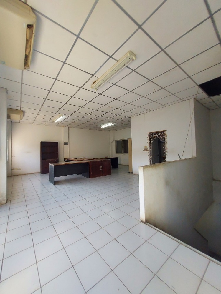 ขายโรงงานสมุทรปราการ สำโรง : ขายโรงงานมินิแฟคทอรี่ สุธาวี (เดิมเป็นโรงพิมพ์)  พร้อมใบรง.4  ถ.ปานวิถี ต.บางเพรียง อ.บางบ่อ สมุทรปราการ  โรงงานโกดัง 2 ชั้น เนื้อที่ 176 ตรว.