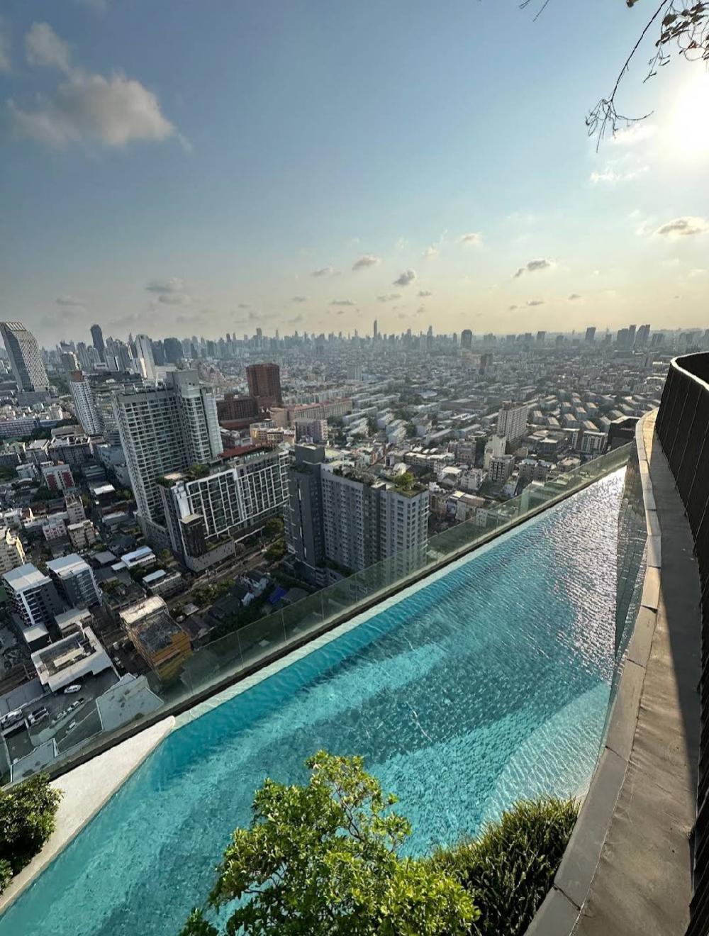 For RentCondoRatchadapisek, Huaikwang, Suttisan : 🔥Urgent for rent🔥XT Huai Khwang (short-term rental) Fully furnished, ready to move in immediately, near MRT Huai Khwang