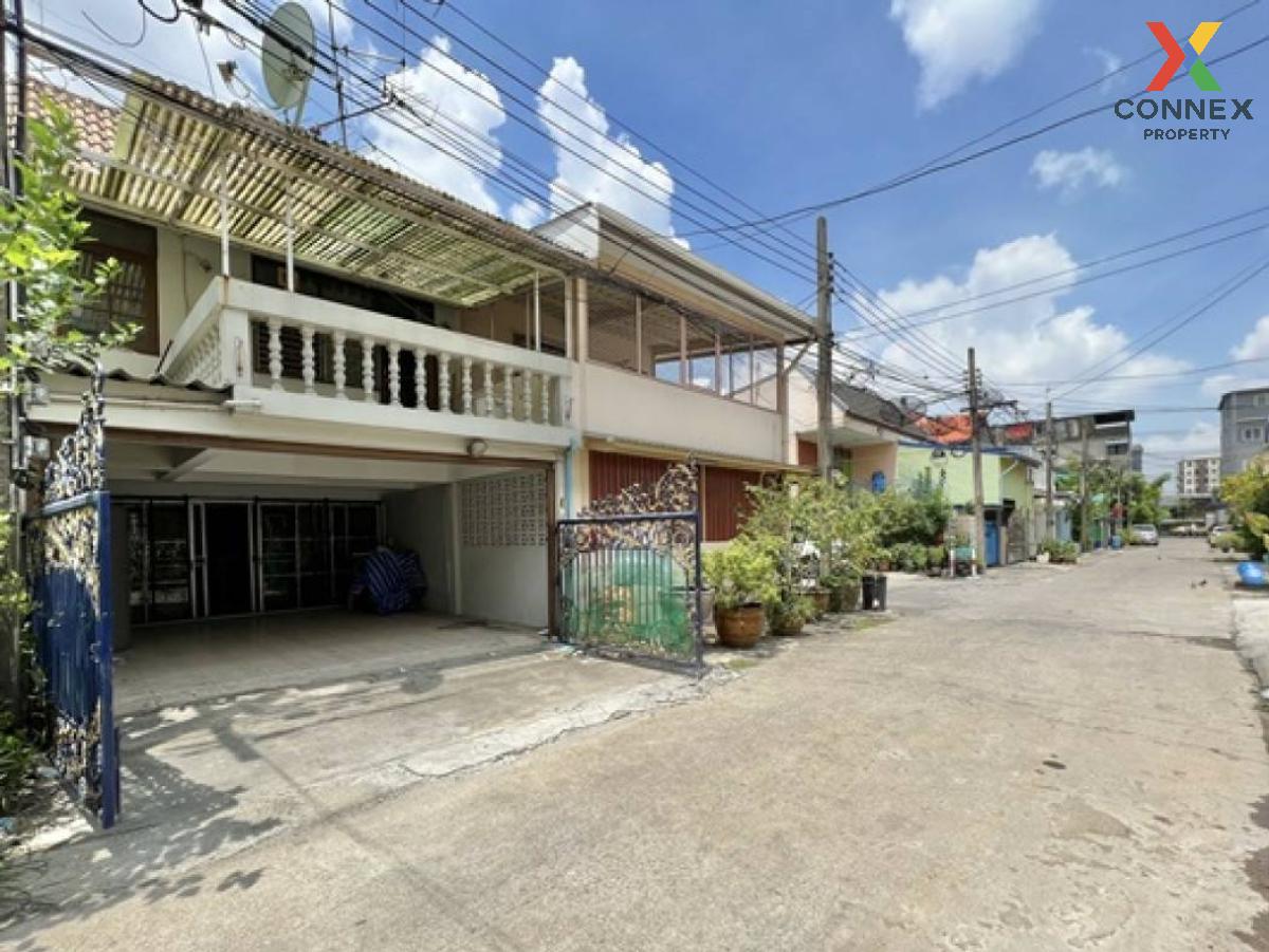 For SaleTownhomeOnnut, Udomsuk : For Sale Townhouse/Townhome  , Kwannida village Sukhumvit 93 , BTS-Bang Chak , Bang Chak , Phra Khanong , Bangkok , CX-90132