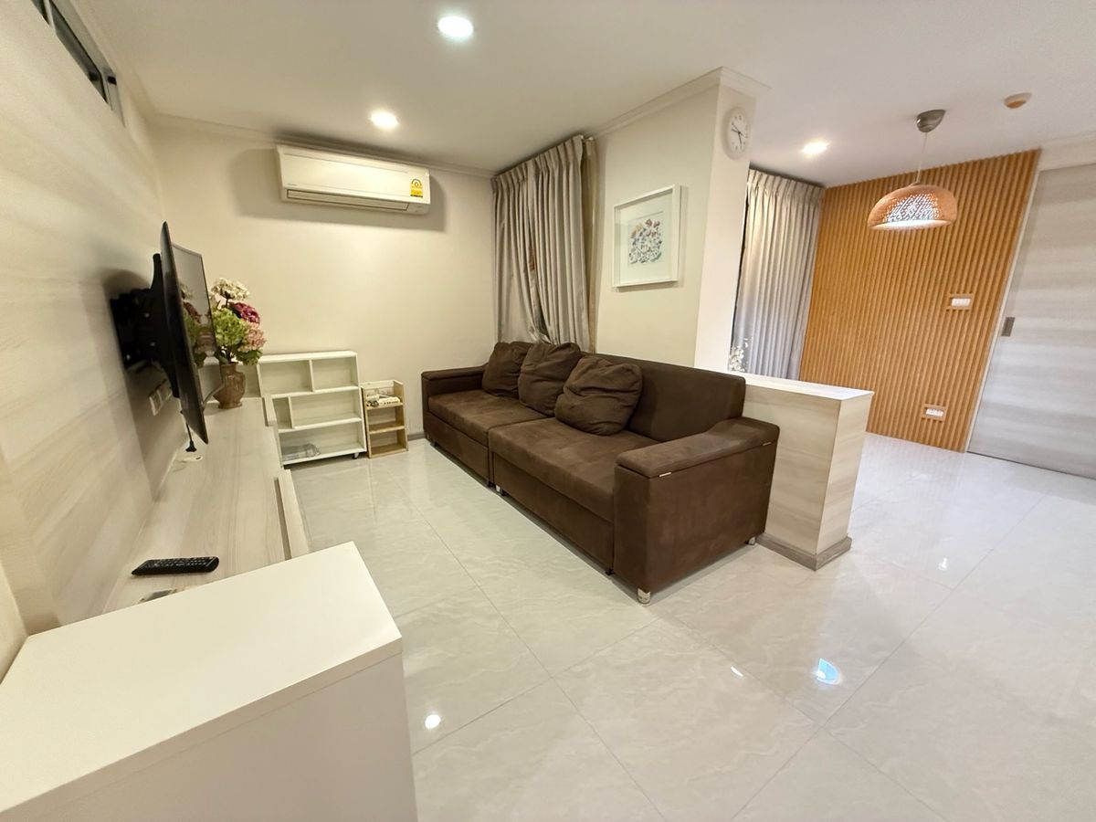 ขายคอนโดเยาวราช บางลำพู : ขายคอนโด เดอะปราก คอนโดมิเนียม The Prague Condominium ห้องสวยพร้อมอยู่ ถนนดำรงรักษ์ ใกล้ตลาดโบ้เบ๊ ป้อมปราบศัตรูพ่าย