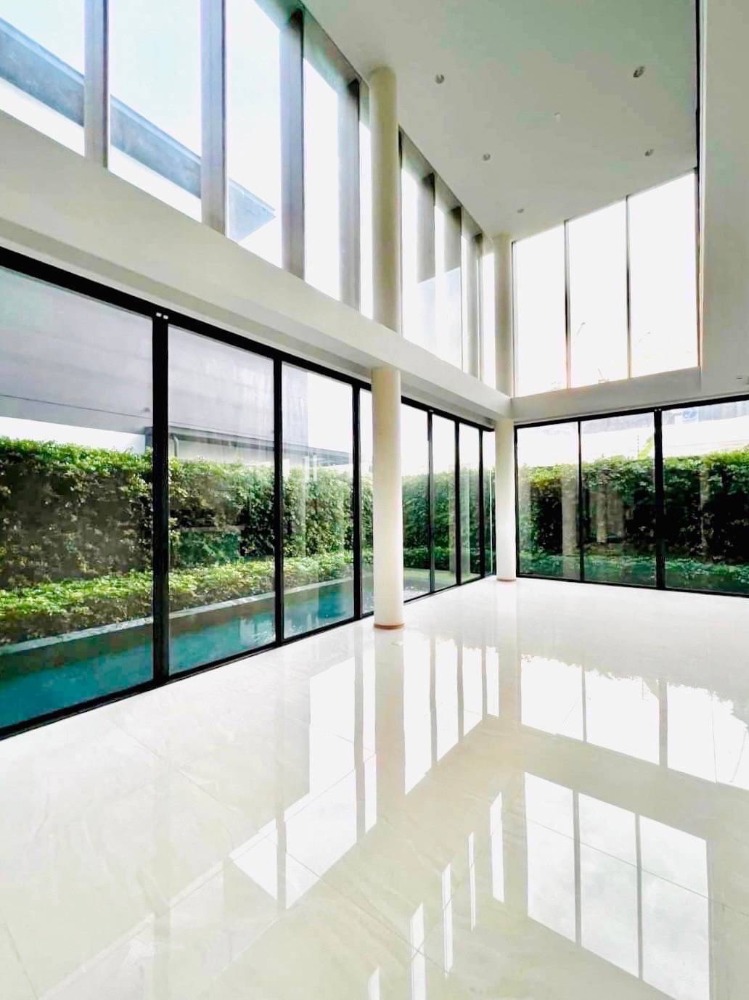 ขายบ้านพระราม 9 เพชรบุรีตัดใหม่ RCA : 🏡ขายบ้านเดี่ยว 3 ชั้น ระดับ Ultra Luxury ที่มีความเป็นส่วนตัว เพียง 20 ยูนิต ใจกลางพระราม 9 มั่นใจในระบบความปลอดภัย ด้วยรั้วไฟฟ้ารอบโครงการ พร้อม lift และ สระว่ายน้ำส่วนตัว