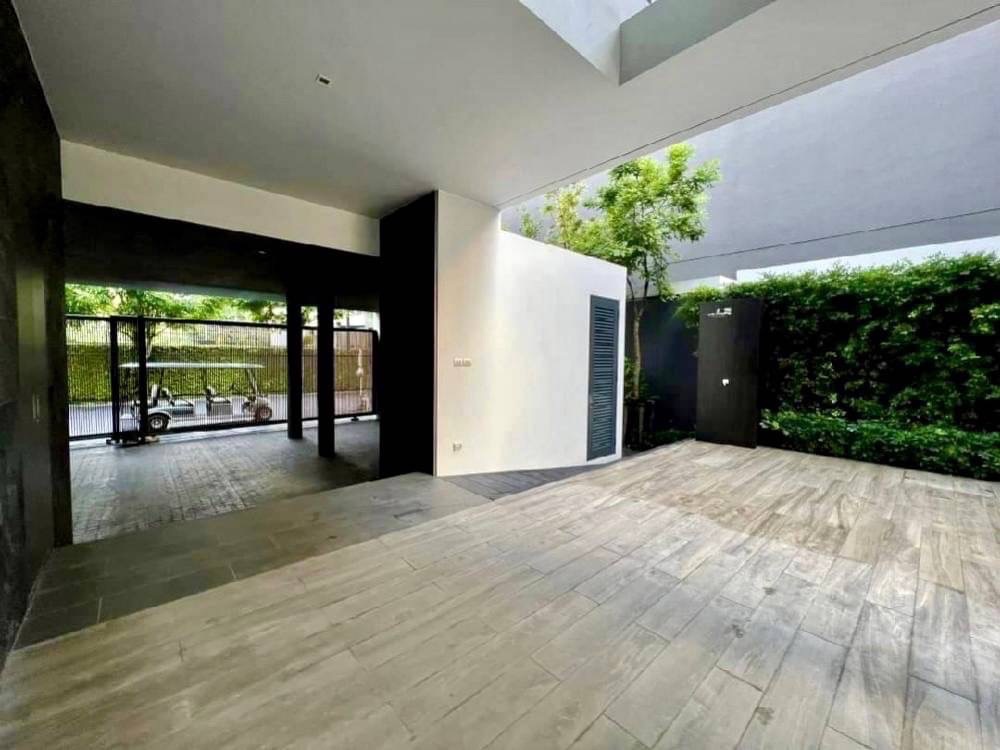 ขายบ้านพระราม 9 เพชรบุรีตัดใหม่ RCA : 🏡ขายบ้านเดี่ยว 3 ชั้น ระดับ Ultra Luxury ที่มีความเป็นส่วนตัว เพียง 20 ยูนิต ใจกลางพระราม 9 มั่นใจในระบบความปลอดภัย ด้วยรั้วไฟฟ้ารอบโครงการ พร้อม lift และ สระว่ายน้ำส่วนตัว