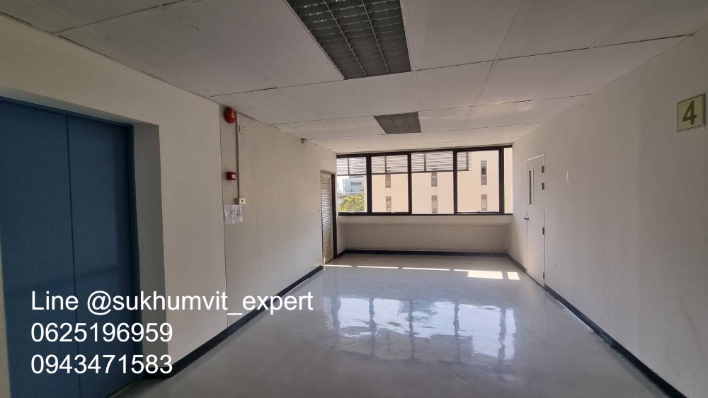 For RentOfficeWitthayu, Chidlom, Langsuan, Ploenchit : BTS Ploenchit Nana, good location, office for rent, 250 sq m, good price 650 baht/sq m.