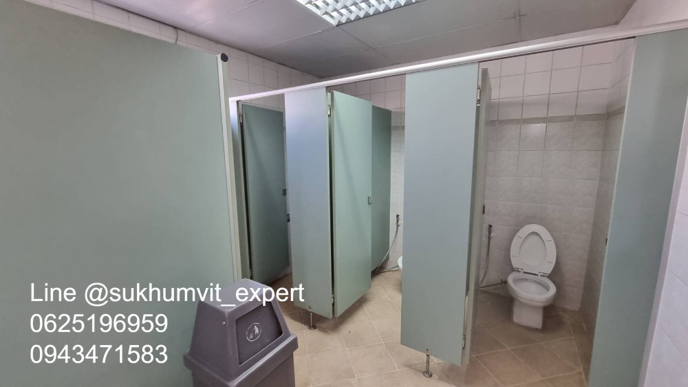 For RentOfficeWitthayu, Chidlom, Langsuan, Ploenchit : BTS Ploenchit Nana, good location, office for rent, 357 sq m, good price 650 baht/sq m, 232,050 baht per month.