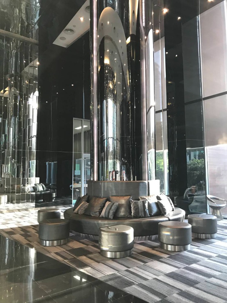 For SaleCondoSathorn, Narathiwat : For sale, cheap!! The best!! Condo Rhythm Sathorn Narathiwat 600 m. from BTS Chong Nonsi, many rooms, many sizes, starting at 35 sq m, 5.2 million baht 🔥 High floor, beautiful view, suitable for buying to live in, investing to rent and speculating, contac