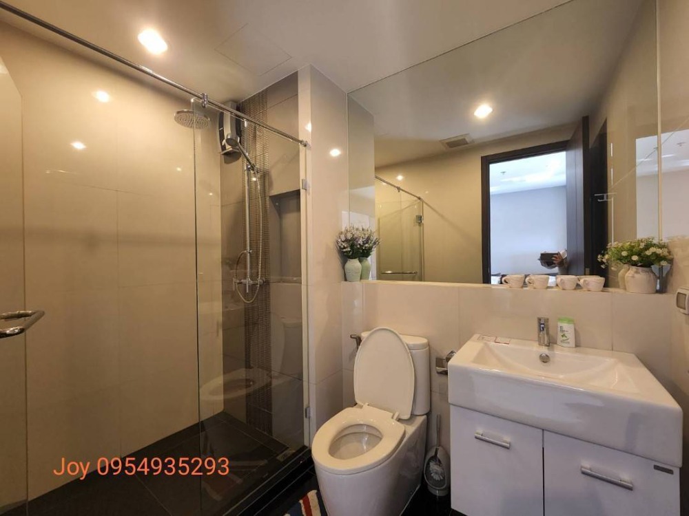For SaleCondoSathorn, Narathiwat : For sale, cheap!! The best!! Condo Rhythm Sathorn Narathiwat 600 m. from BTS Chong Nonsi, many rooms, many sizes, starting at 35 sq m, 5.2 million baht 🔥 High floor, beautiful view, suitable for buying to live in, investing to rent and speculating, contac