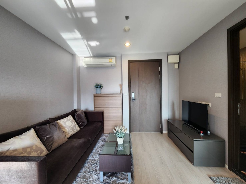 For SaleCondoSathorn, Narathiwat : For sale, cheap!! The best!! Condo Rhythm Sathorn Narathiwat 600 m. from BTS Chong Nonsi, many rooms, many sizes, starting at 35 sq m, 5.2 million baht 🔥 High floor, beautiful view, suitable for buying to live in, investing to rent and speculating, contac