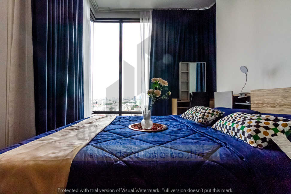 For RentCondoRatchathewi,Phayathai : Brand New Room In High-So Condo 3mins walk to BTS Ratchatewi and 8mins to Siam Square and Siam Paragon