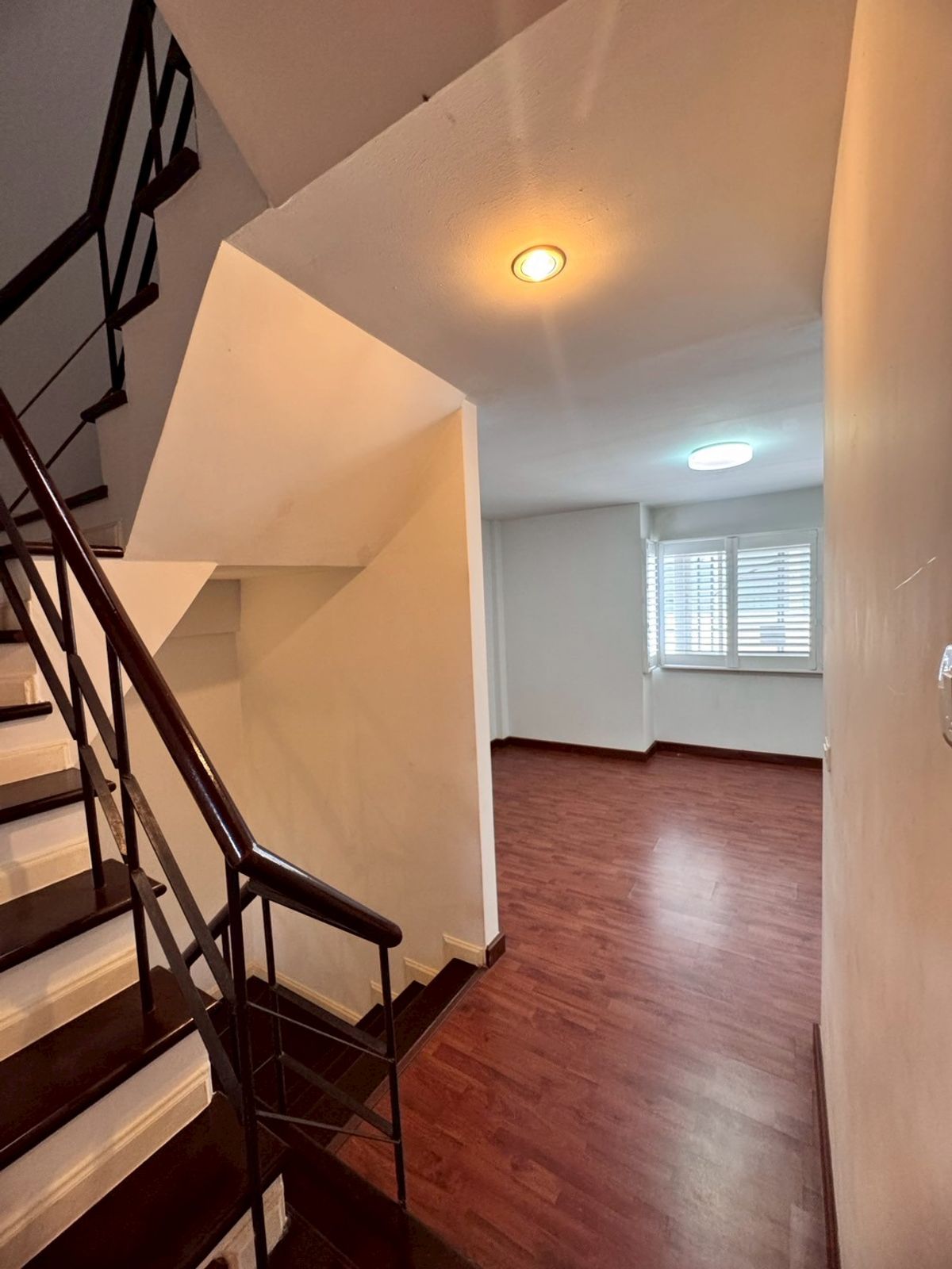 ขายบ้านลาดกระบัง สุวรรณภูมิ : ขายด่วนหมู่บ้าน ศุภาลัย สวนหลวงร.9 สภาพใหม่มาก (N.668)