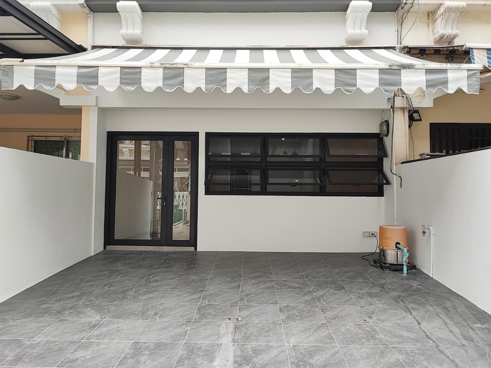 ขายทาวน์โฮมลาดพร้าว เซ็นทรัลลาดพร้าว : ทาวน์โฮม “บ้านกลางเมือง รัชดา-ลาดพร้าว” เหมาะทั้งเป็นบ้านพักอาศัยและออฟฟิศ เจ้าของดูแลดีมาก