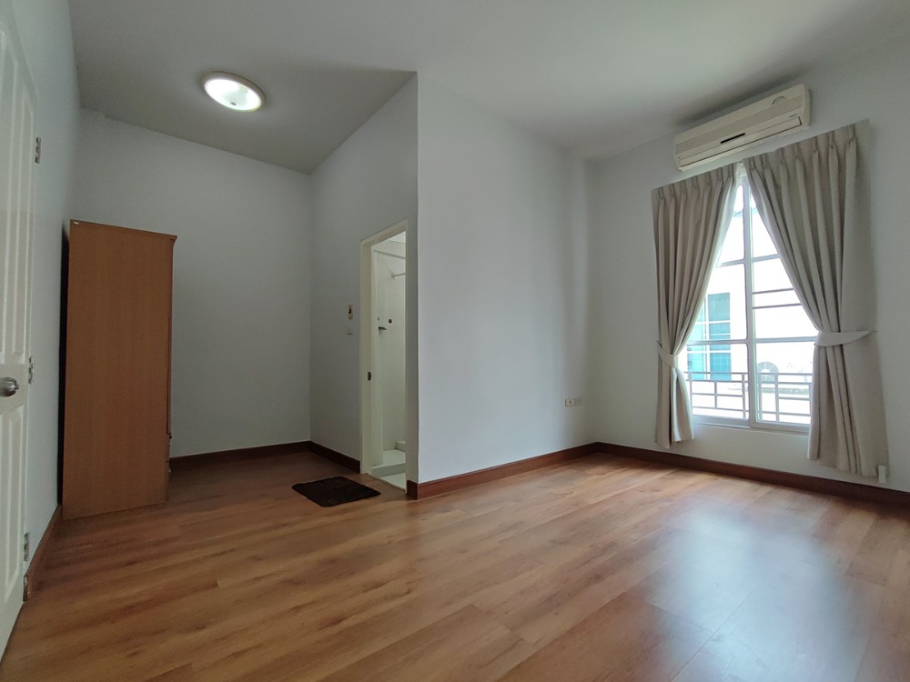 ขายทาวน์โฮมลาดพร้าว เซ็นทรัลลาดพร้าว : ทาวน์โฮม “บ้านกลางเมือง รัชดา-ลาดพร้าว” เหมาะทั้งเป็นบ้านพักอาศัยและออฟฟิศ เจ้าของดูแลดีมาก