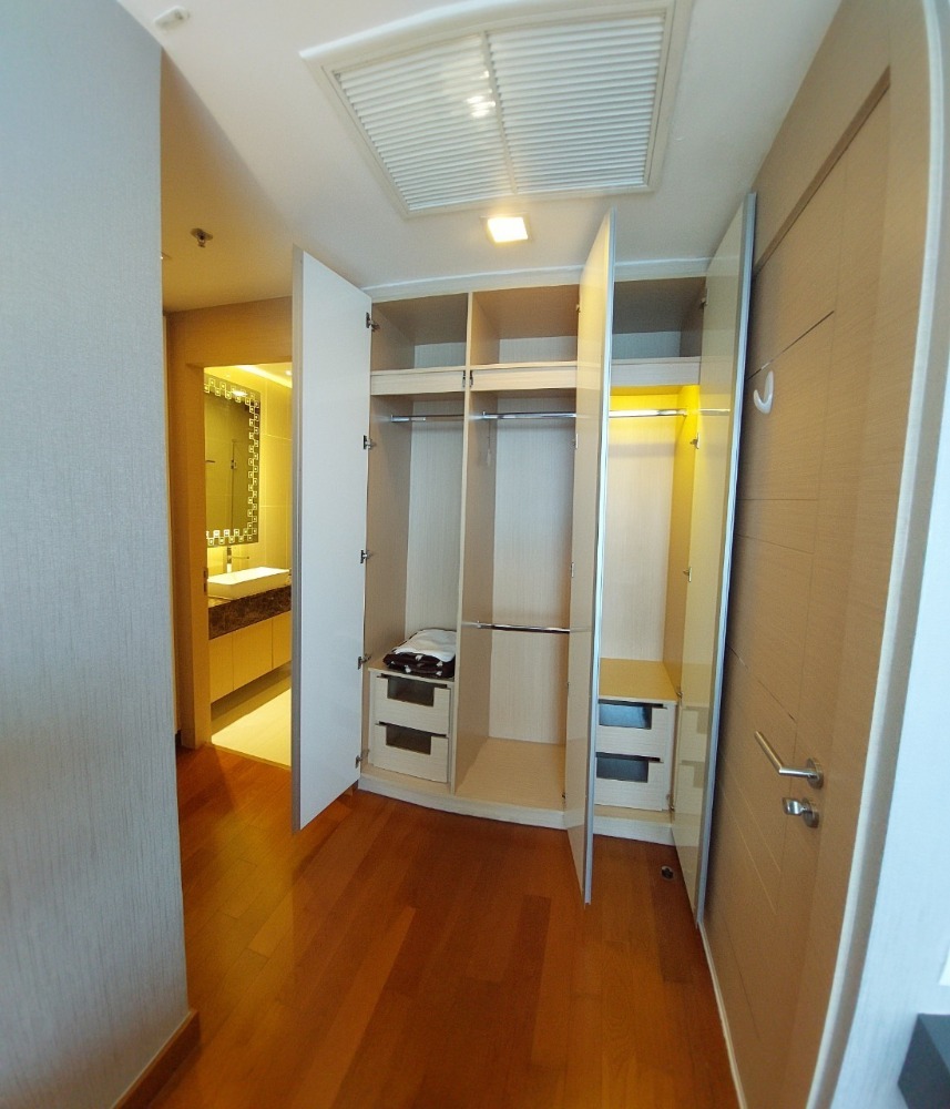 ขายคอนโดพัทยา บางแสน ชลบุรี สัตหีบ : For Sale The palm Wongamat beach 2 Bed Direct sunset 82 Sq.m (S03-1330)