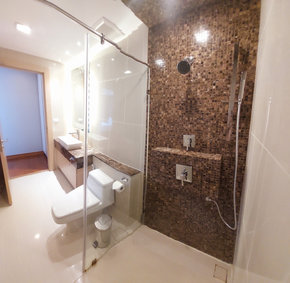 ขายคอนโดพัทยา บางแสน ชลบุรี สัตหีบ : For Sale The palm Wongamat beach 2 Bed Direct sunset 82 Sq.m (S03-1330)