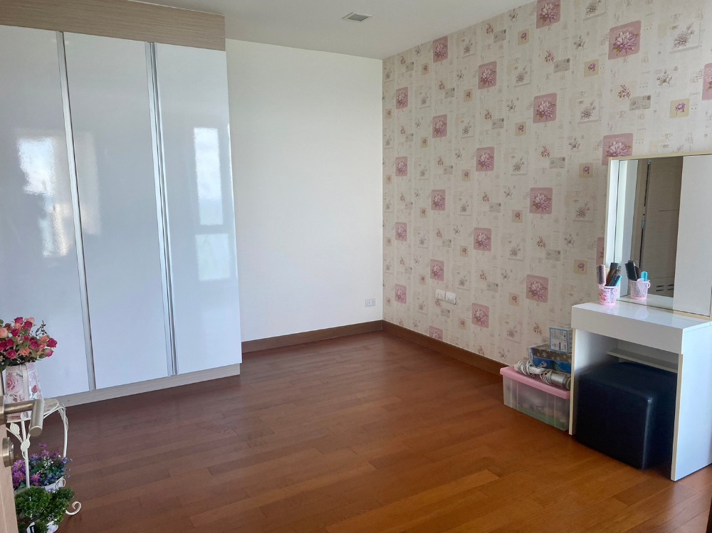 ขายคอนโดพัทยา บางแสน ชลบุรี สัตหีบ : For Sale condo The Palm wongamat beach front pattaya 2 bed  (S03-1152)