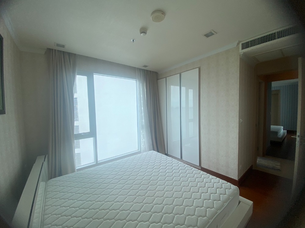 ขายคอนโดพัทยา บางแสน ชลบุรี สัตหีบ : ขายคอนโด The Palm wongamat beach front 2beds room (S03-1087)