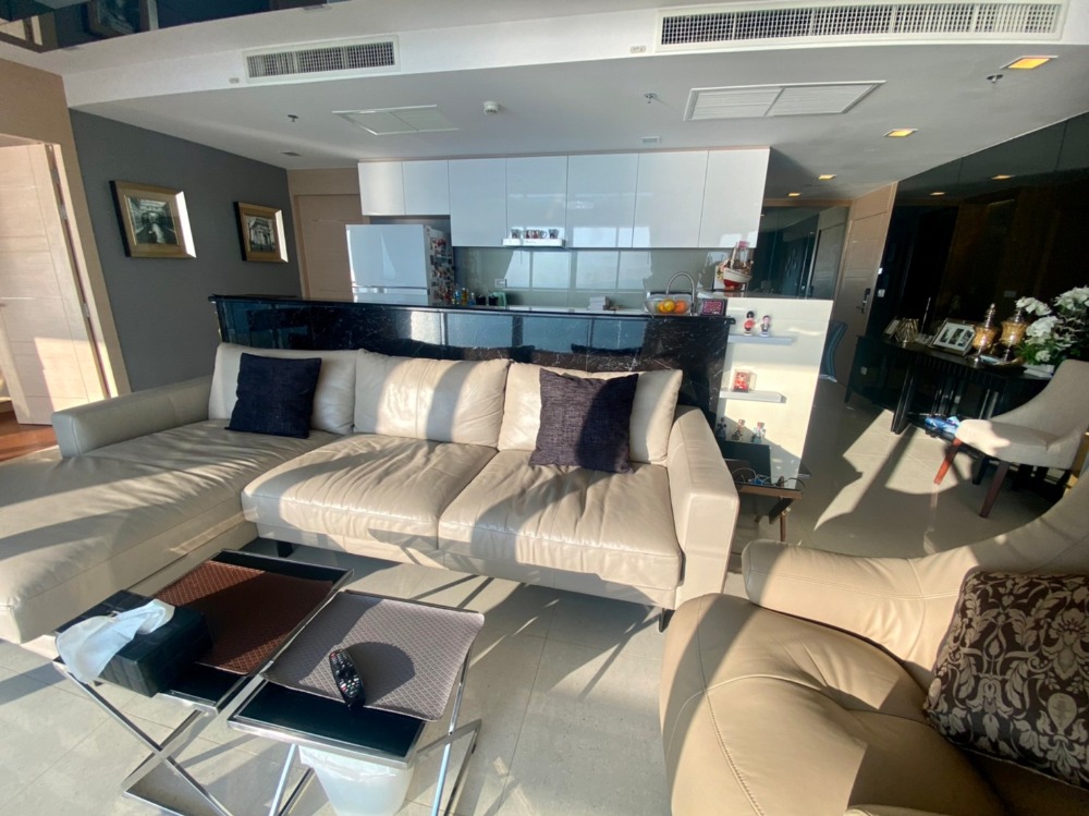 ขายคอนโดพัทยา บางแสน ชลบุรี สัตหีบ : For sale The Palm wongamat beach front 144 Sq.m direct sunset  (S03-0866)