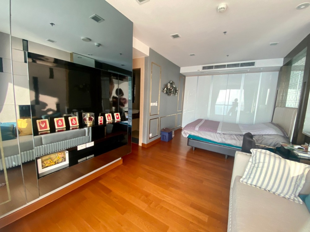 ขายคอนโดพัทยา บางแสน ชลบุรี สัตหีบ : For sale The Palm wongamat beach front 144 Sq.m direct sunset  (S03-0866)