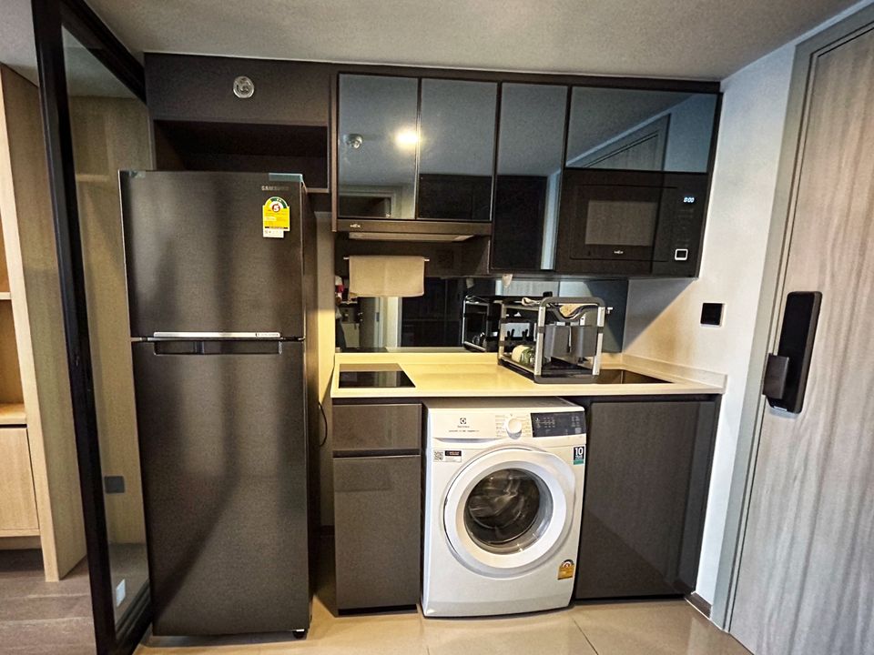 ให้เช่าคอนโดสยาม จุฬา สามย่าน : Park Origin Chula - Samyan【𝐑𝐄𝐍𝐓】 🔥ห้องLOFT 2 ชั้น ตกแต่งสวยหรู พื้นที่เก็บของเยอะ ใกล้ MRT สามย่าน 🔥ติดต่อไลน์ไอดี: @hacondo