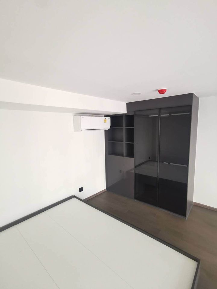 ให้เช่าคอนโดสยาม จุฬา สามย่าน : Park Origin Chula Samyan【𝐒𝐄𝐋𝐋 & 𝐑𝐄𝐍𝐓】🔥ห้องใหม่แกะกล่อง! วิวใจกลางเมือง เฟอร์นิเจอร์ครบครัน เดินทางสะดวก ใกล้ MRT สามย่าน 🔥 ติดต่อไลน์ไอดี: @hacondo