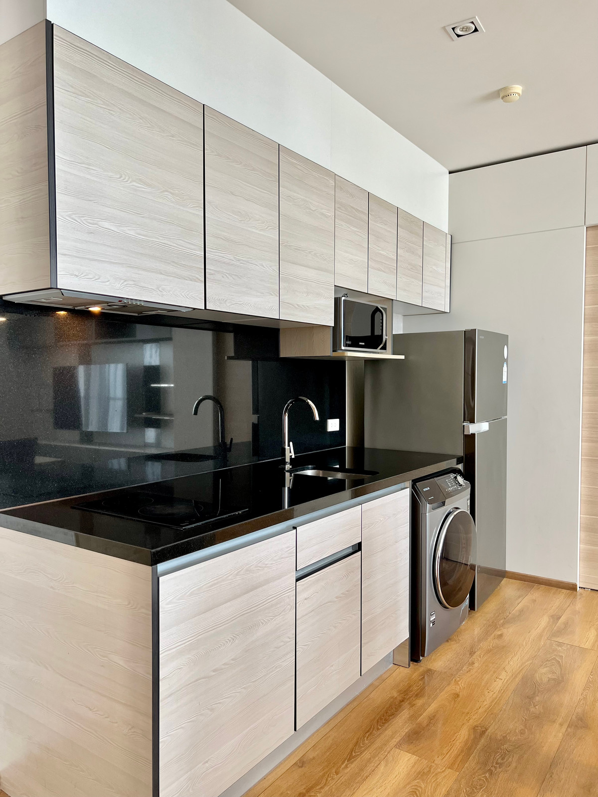 For RentCondoSukhumvit, Asoke, Thonglor : *Condo for rent, Park Origin Phrom Phong, Sukhumvit 24, 75,000 baht, 2 bedrooms, 3 bathrooms, 88 sq m., BTS Phrom Phong (500 meters), near Rama 4, Rama 3, Thonglor, Asoke, Ekamai. Emquartier