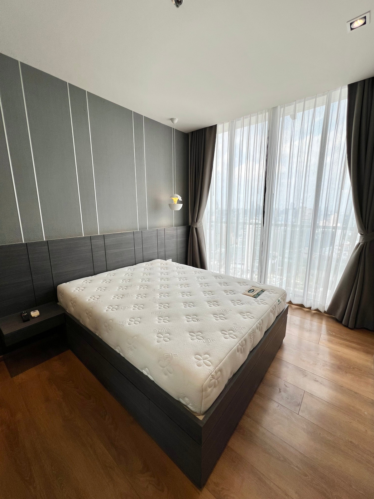 For RentCondoSukhumvit, Asoke, Thonglor : *Condo for rent, Park Origin Phrom Phong, Sukhumvit 24, 75,000 baht, 2 bedrooms, 3 bathrooms, 88 sq m., BTS Phrom Phong (500 meters), near Rama 4, Rama 3, Thonglor, Asoke, Ekamai. Emquartier