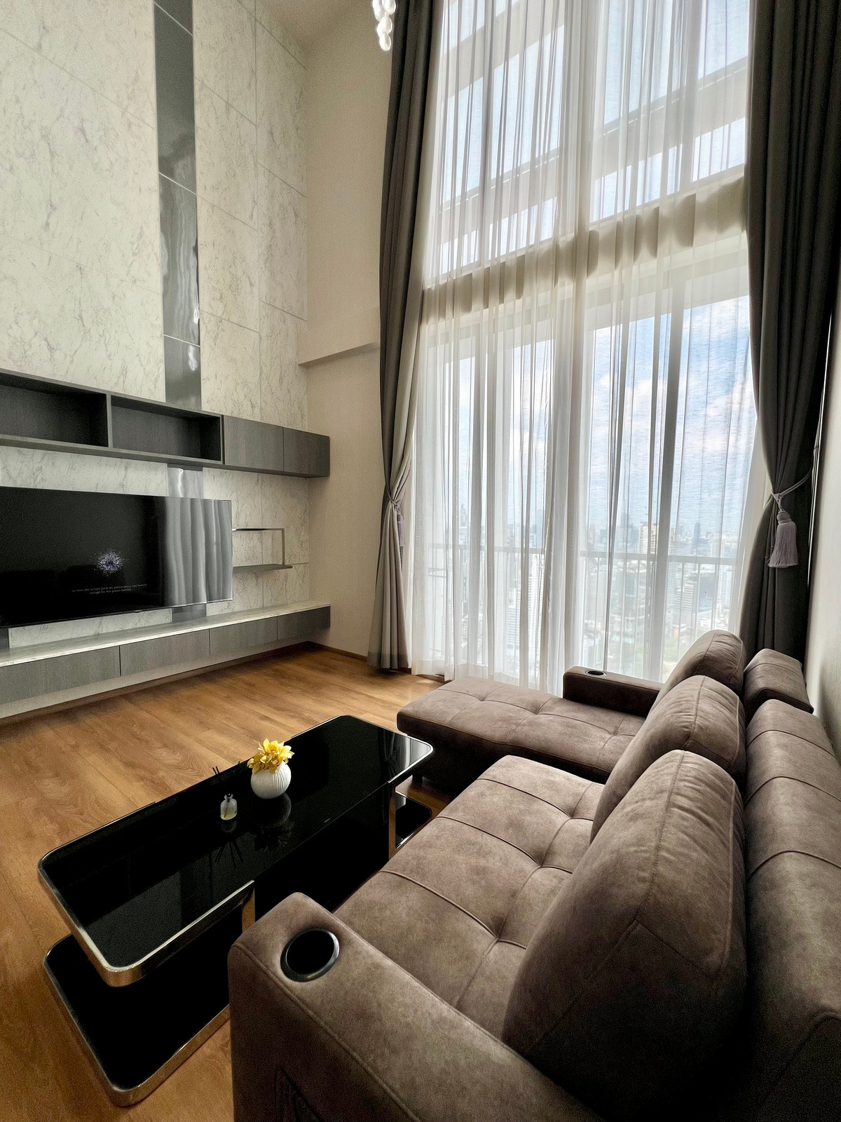 For RentCondoSukhumvit, Asoke, Thonglor : *Condo for rent, Park Origin Phrom Phong, Sukhumvit 24, 75,000 baht, 2 bedrooms, 3 bathrooms, 88 sq m., BTS Phrom Phong (500 meters), near Rama 4, Rama 3, Thonglor, Asoke, Ekamai. Emquartier