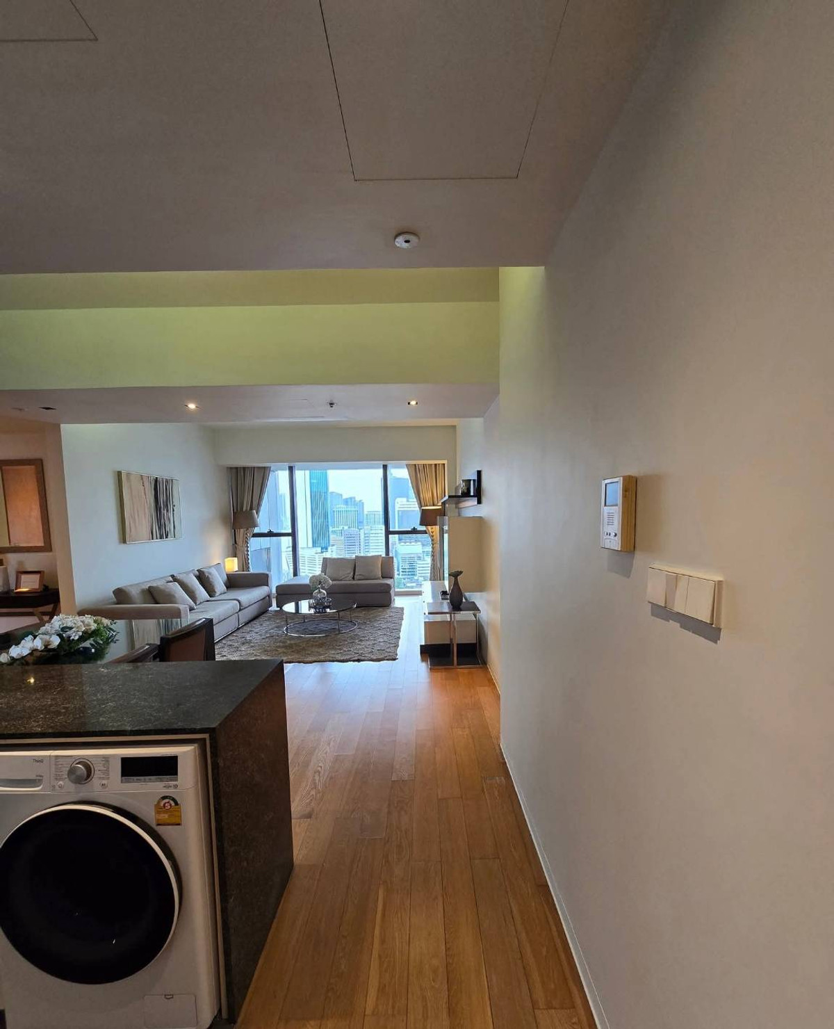 For RentCondoSathorn, Narathiwat : The Met Sathorn Luxury Condo 2 Bedroom 2 Bathroom For Rent